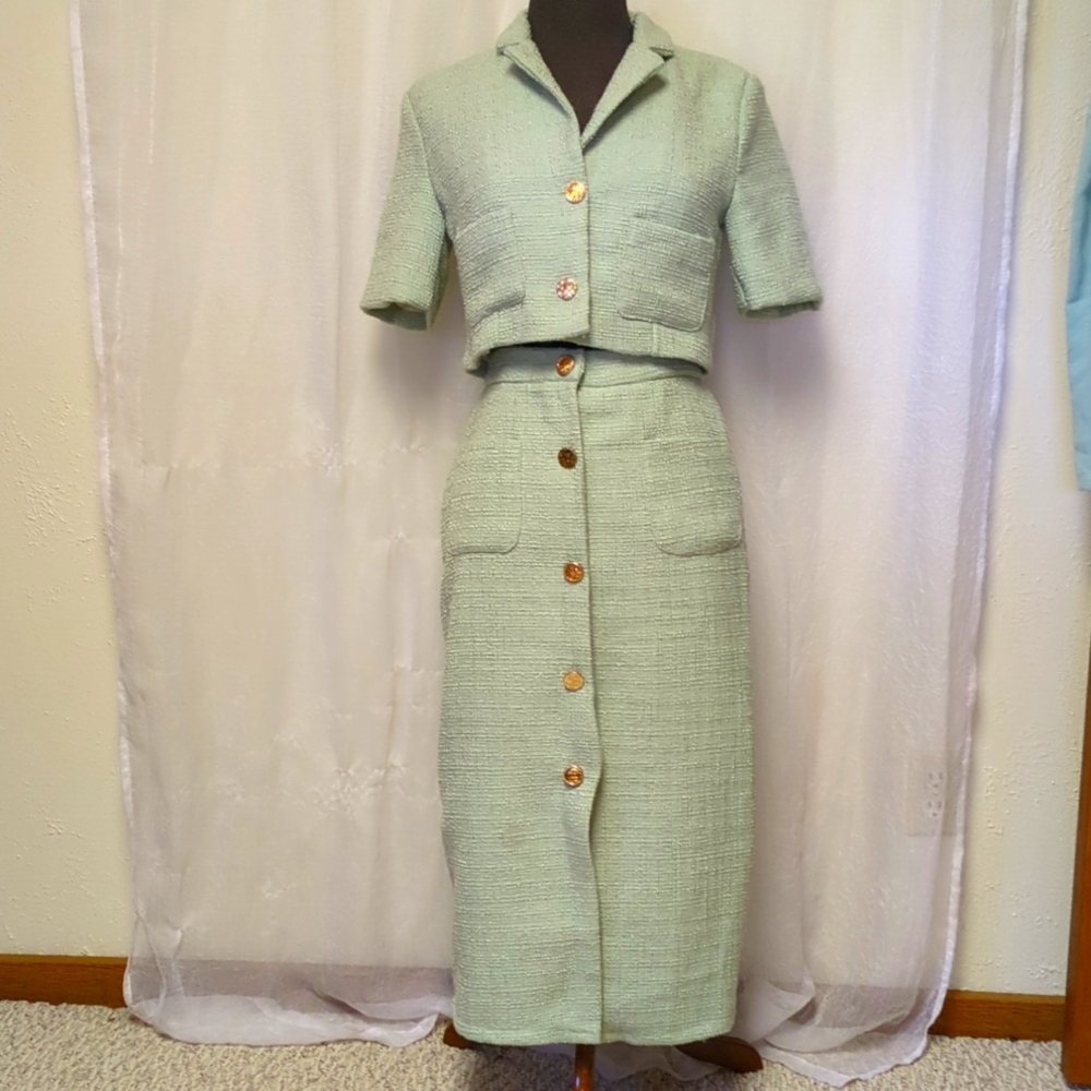 Women's pant suit